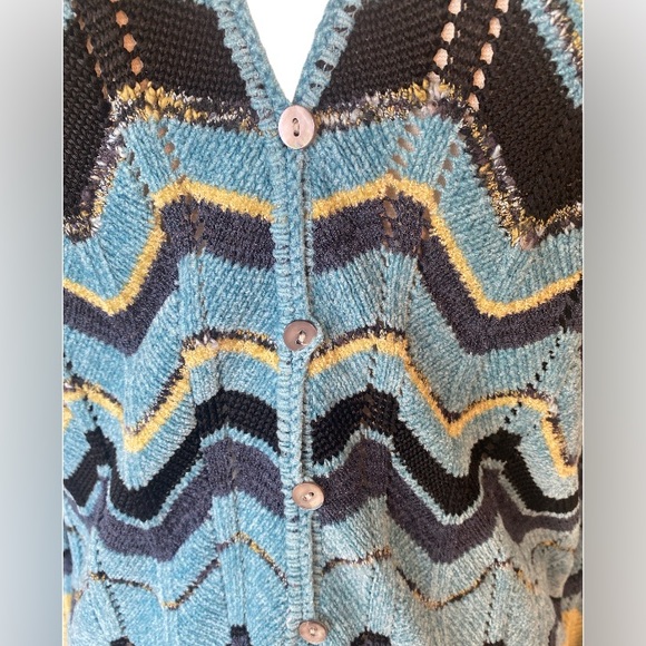 Missoni-Inspired, Valerie Stevens Cardi Knit - Picture 5 of 7